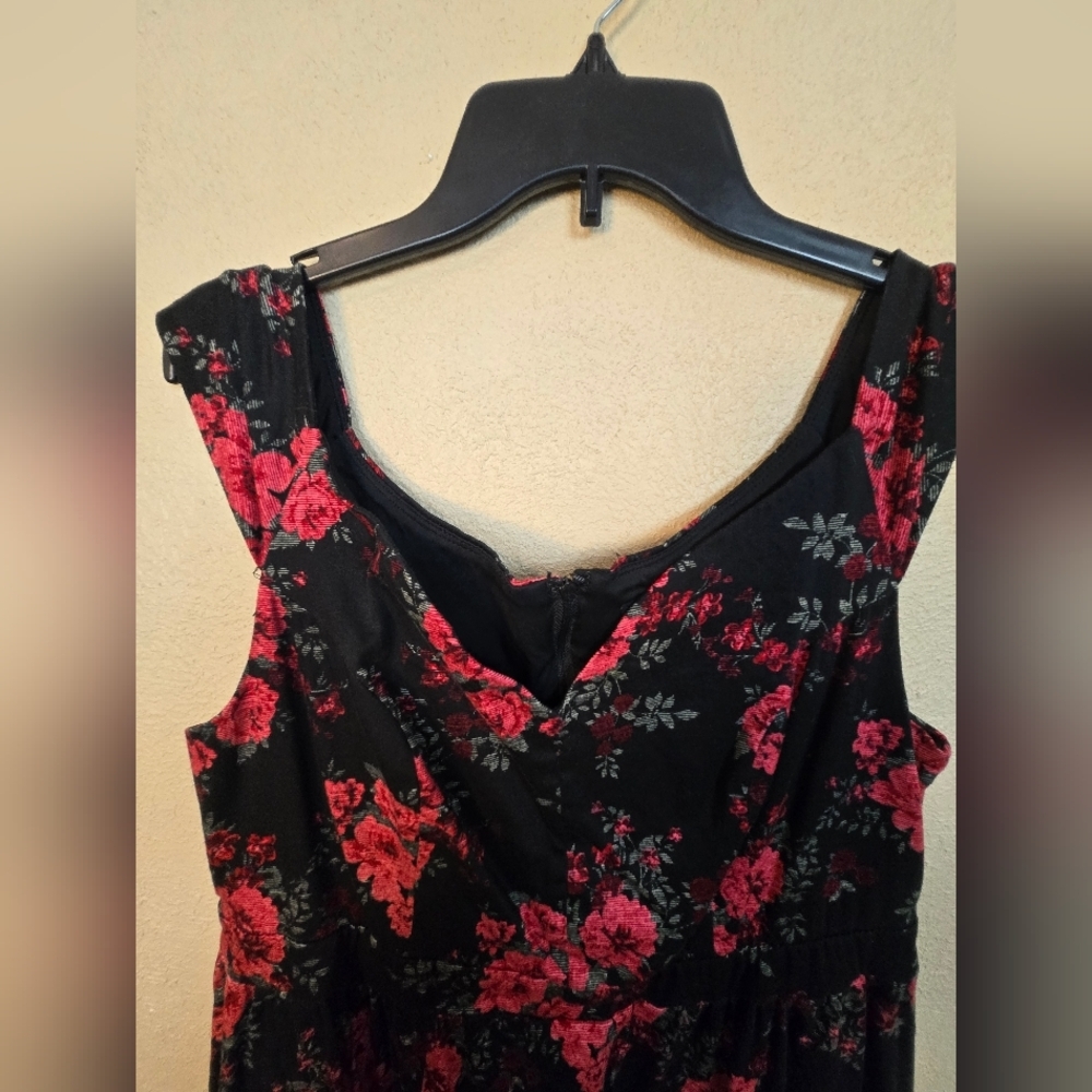 Torrid Red Rose Floral Retro Holiday Dress Size 14 (6180) - Picture 2 of 7